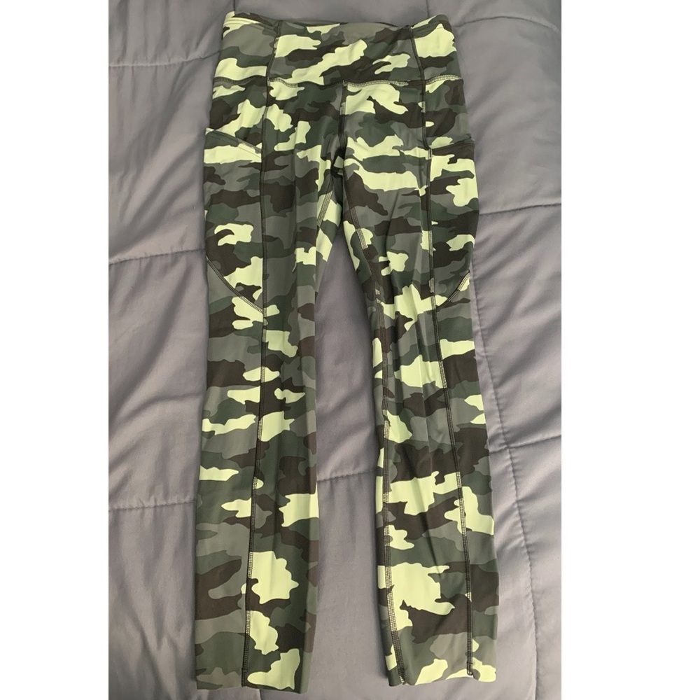 Lululemon - Picture 2 of 3